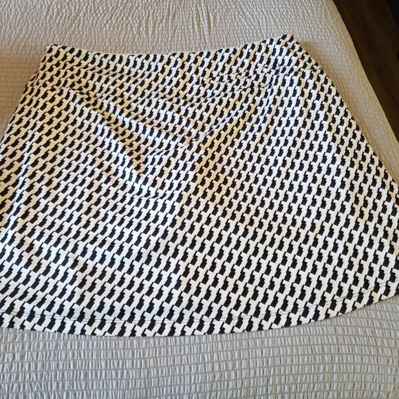 NIKE- Women's Dri-FIT Victory UV Houndstooth Print 17" Golf Skort- XXL - Picture 2 of 3